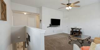 BEAUTIFUL 4-BEDROOM HOME IN NORTHEAST CROSSING Gallery 15