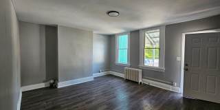 Update 2 bedroom House for Rent Gallery 5