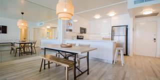 5601 Collins Avenue Gallery 24