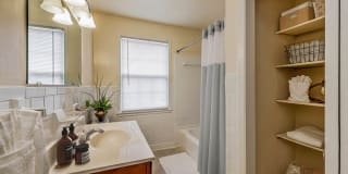 Aquahart Manor Apartments Gallery 3