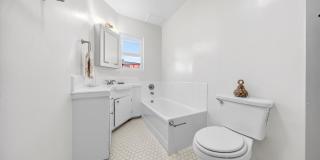 1815 N. Harvard Blvd. Gallery 31