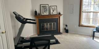 Beautiful Townhouse in the Heart of Burke Centre! Gallery 22