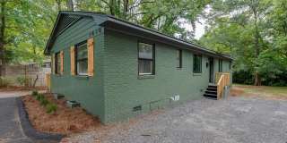 Cozy 2 Bedroom Duplex Close to NoDa! Gallery 1