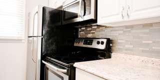 95 4th Ave Gallery 7