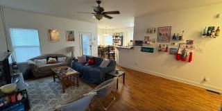 4 Bedroom Downtown Beauty! Gallery 5