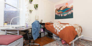 Charming 3 Bedroom-No Broker Fee Charming 3 Bedroom-No Broker Fee Gallery 6