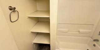 Updated 3-bedroom, 1 bath triplex in Springfield! Gallery 33
