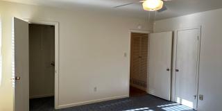 3/2/2 Newly painted! ALL BILLS PAID! Gallery 21