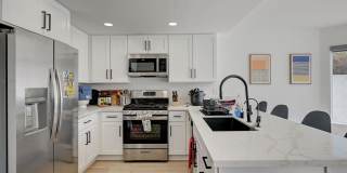 Furnished 4 bedroom home in the Lakes! Gallery 18