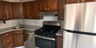 3b1.5b Row House with Deck near Torresdale ave Available Now Gallery 10