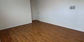 817 S. St. Andrews Pl. Gallery 30
