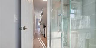 92 Leigh Avenue Gallery 17