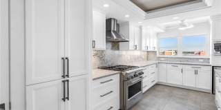 6020 SHORE Boulevard S Gallery 8