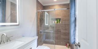 Ask About Our Move-In Special! Beautiful Two-Story 3/2.5 w/ Huge Fully Fenced Backyard! Gallery 17