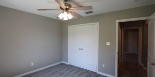 Beautiful 3 Bedroom 2 Bathroom Townhouse in South Tyler! Now offering 1/2 off first full month rent free! Gallery 18