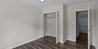 1720 W 48th Street Gallery 15