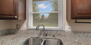 6604 vaughn Road Gallery 11