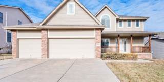 4 Bedroom, 2.5 Bathroom - Bellevue Home Gallery 1