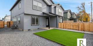 New 3 Bed/2.5 Bath Townhome in Medford Gallery 15