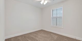 4 Bedroom Pet Friendly Home For Rent with Club House, Comm. Pool, & Comm Gym Access! Gallery 33