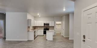 Beautiful 3 Bedroom, 2 Bathroom Home on a 2.14 Acre Corner Lot! Gallery 8