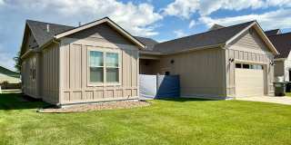 Beautifully Designed 3 Bed Home Gallery 27