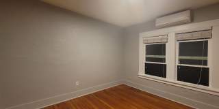 Charming 2 bed 1 bath Gallery 11