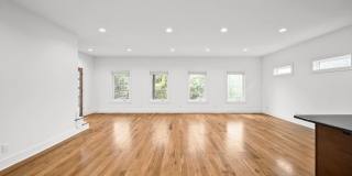 Modern Three Bedroom! Gallery 12