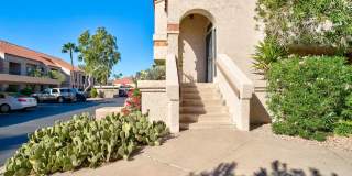 Gorgeous property in Courtside Casitas at the Racquet Club Scottsdale.   Luxury living and like being at a Resort!!! 5 Pools!!  Updated Unit!!!  This place is gorgeous!!! Gallery 26