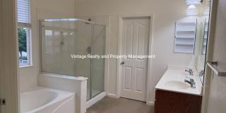 Available Now!!Top Of The Line 4 Bedroom Two Story Home!!! Gallery 19