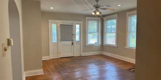 Spacious 2 Bedroom 1 Bath Apartment Gallery 1