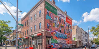 Graham Avenue Gallery 7