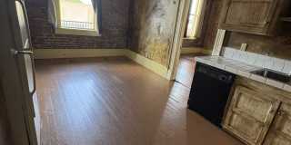 131 Gallatin Street - 2 Gallery 1