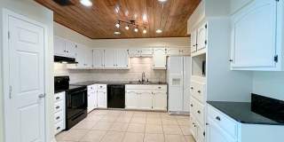 Custom Remodeled Townhome off Jefferson Hwy Gallery 1