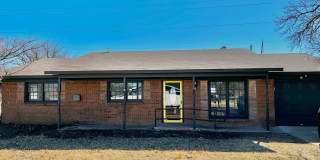 Great 3 bed 2 bath 1 car garage available now Great 3 bed 2 bath 1 car garage available now Gallery 1