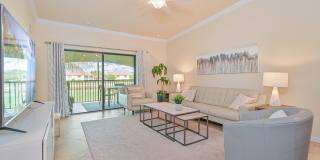 **2 + Den Condo - 1 Car garage - Fully Furnished - Short Term Lease (5.11 - 11.30) ** Gallery 10
