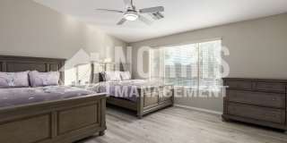 Beautiful Large Furnished Home w/A Pool Gallery 24