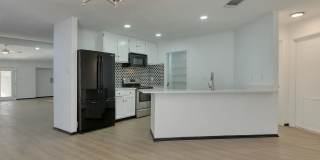 Room in 3 Bedroom Home at Jenkins Dr Gallery 14