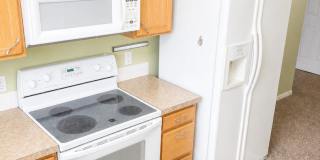 Inviting 2 Bedroom 2 Bath Top Floor Condo - Available August 10! Gallery 5