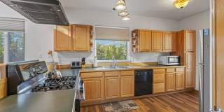 SEASONAL FURNISHED HOME Gallery 27