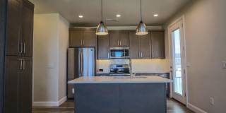 2 bed, 2.5 bath, with loft, 2 car garage home for rent in Desert Color 2 bed, 2.5 bath, with loft, 2 car garage home for rent in Desert Color Gallery 9