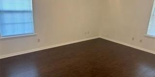 601 Rose Lane Gallery 6
