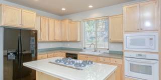 Delightful 3 Bed | 2.5 Bath Townhome | Beaverton | Minutes to Shopping, Dining & Parks | Prime Location Delightful 3 Bed | 2.5 Bath Townhome | Beaverton | Minutes to Shopping, Dining & Parks | Prime Location Gallery 12