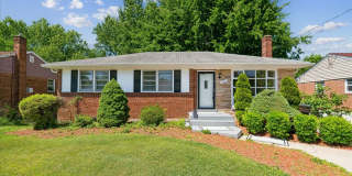 Perfectly Located Single Family Home in Silver Spring Gallery 1