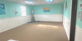 233 COLONIAL Avenue Gallery 3