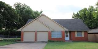 Spacious 3 Bed 2 Bath In Edmond Gallery 1