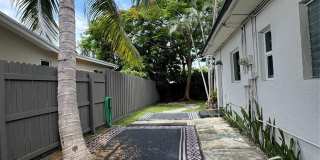 1005 NE 17th Court Gallery 37