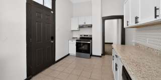 Charming 2BR Townhome in Saint Louis Gallery 3