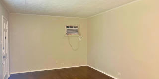 Charming 3 Bedroom Home with Detached Garage in South San Antonio Gallery 7