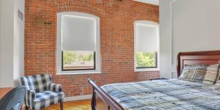 222 Williams Street E Gallery 9